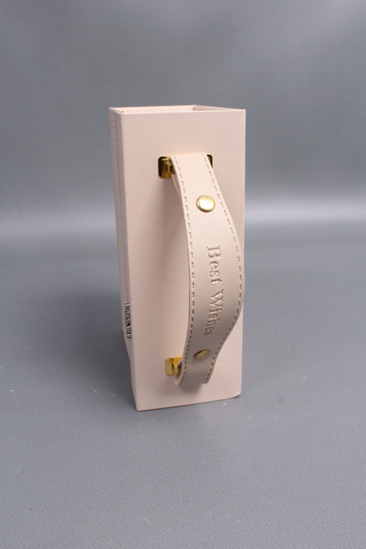 Коробка подарочная 18*13*7, шампань 8062М