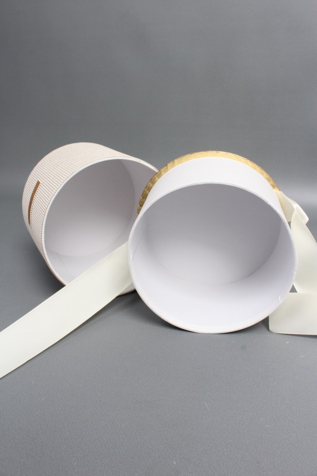 Коробка подарочная "Коллекция роскоши" D15,8*H12,6, 1 шт., молочный 6723М