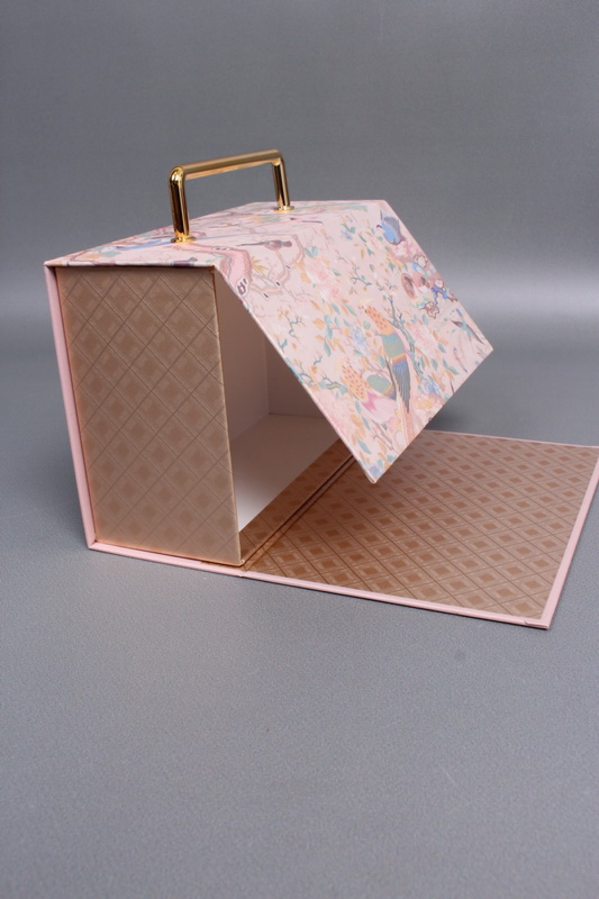 Коробка подарочная "Крылатые мечты" 19*8*13 см, 1 шт  7904М