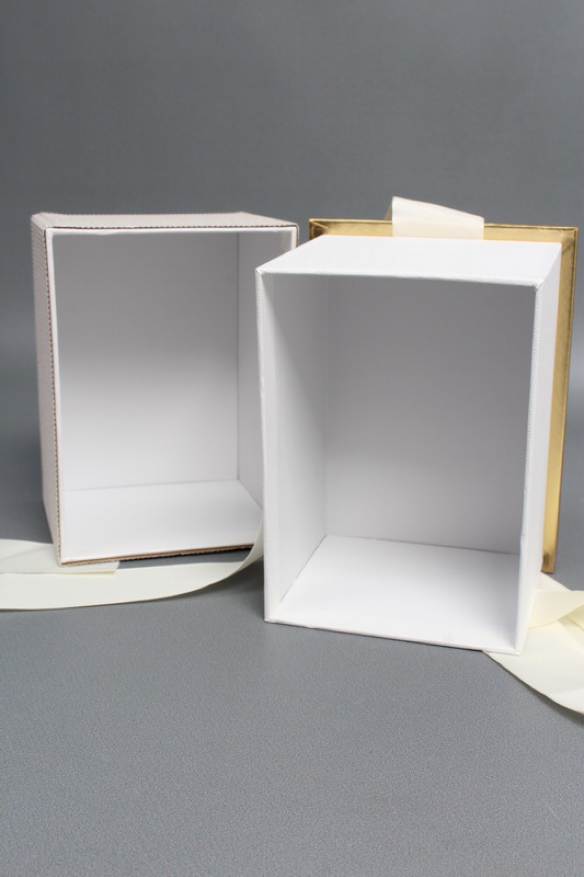 Коробка подарочная одиночная 1шт - "Изящество" 15*11*10,5  шампань  6686М