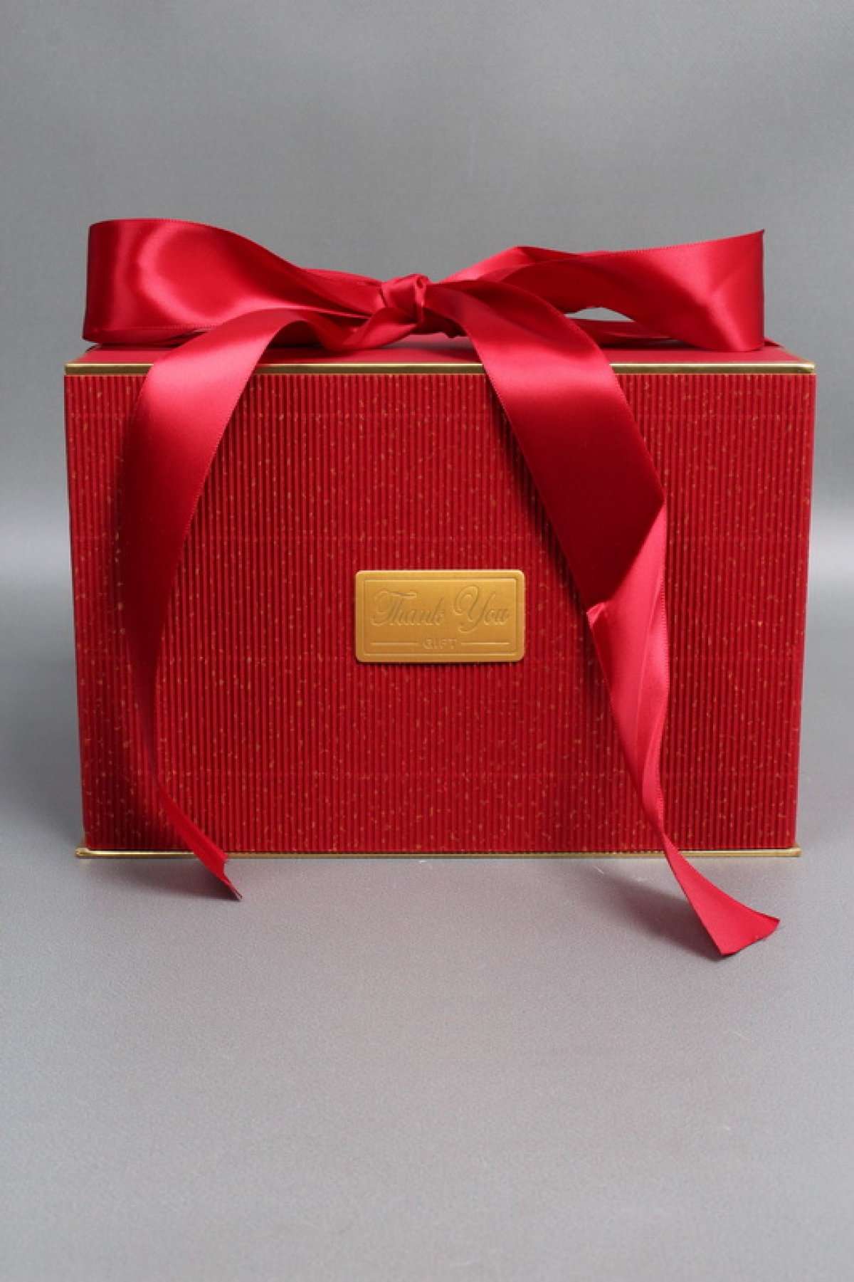 Коробка подарочная одиночная 1шт -  "Изящество" 24*17*16,5,  красная  6693М