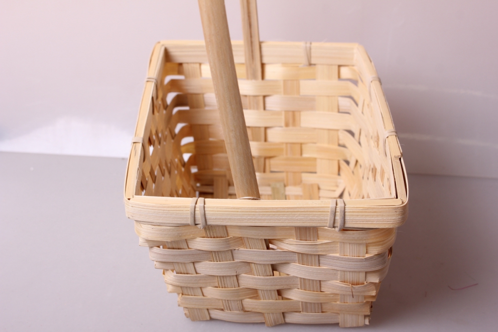 корзина плетеная (бамбук) натуральная d=19x14,5, h=9/37см 7066