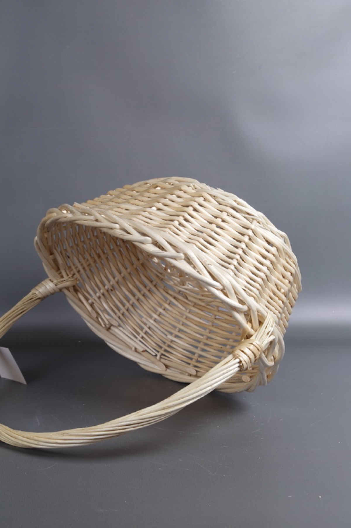 Корзина плетеная (ива): 42X33XH16/40XB32X23, 1 шт., выбеленный  6079М