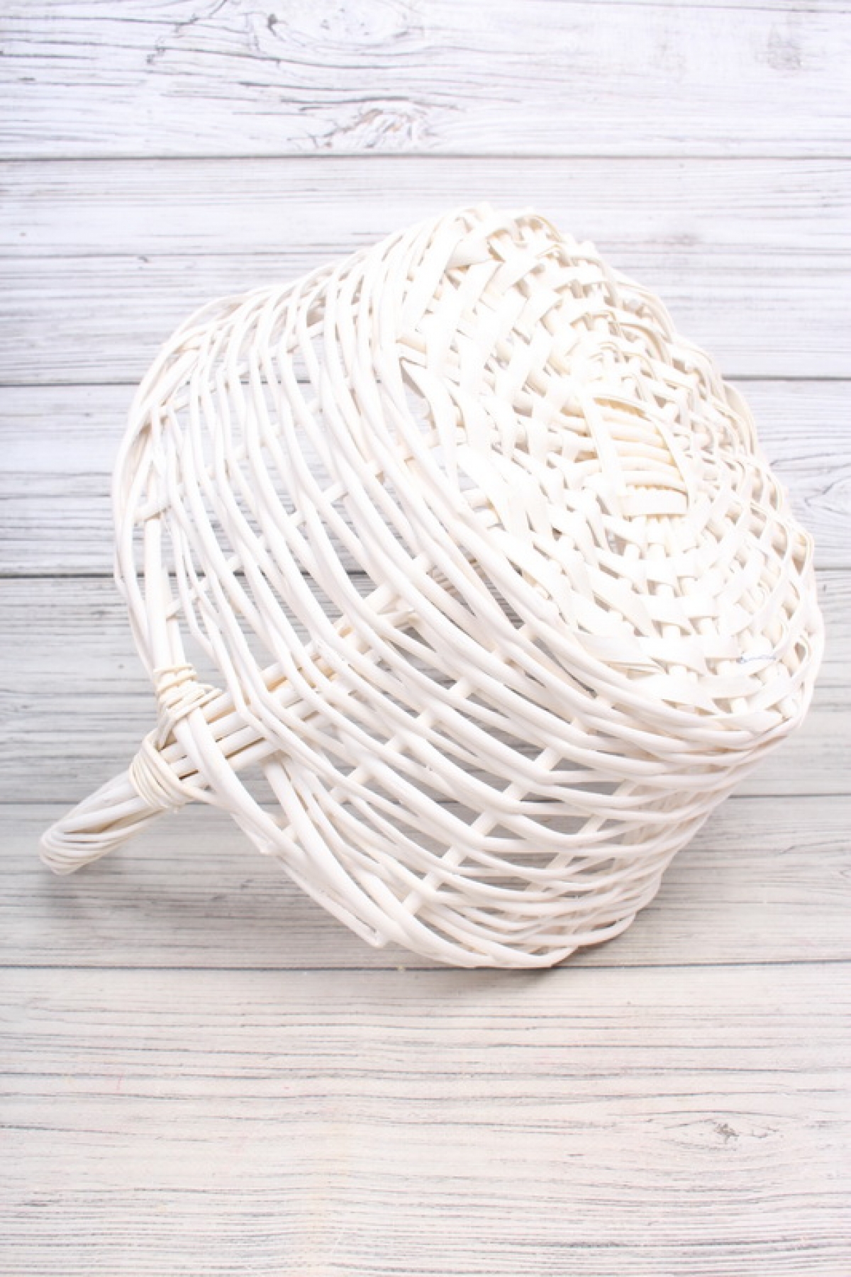 Корзина плетеная одиночная (ива) - Круг  32*32*15*36CM    белый 2993М