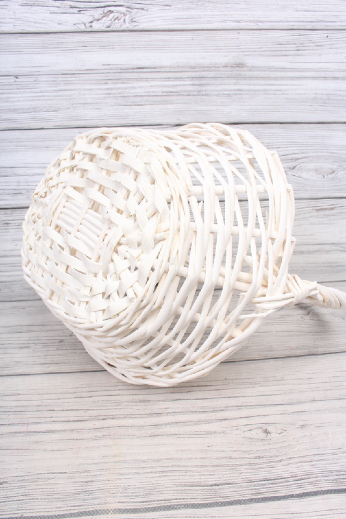 Корзина плетеная одиночная (ива), Овал  31*27*12*30CM,    белый 3150М