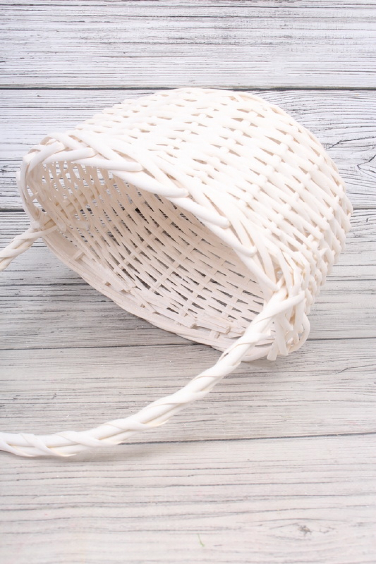 Корзина плетеная одиночная (ива) 1шт - 29*21*13*32CM   белая 3136М