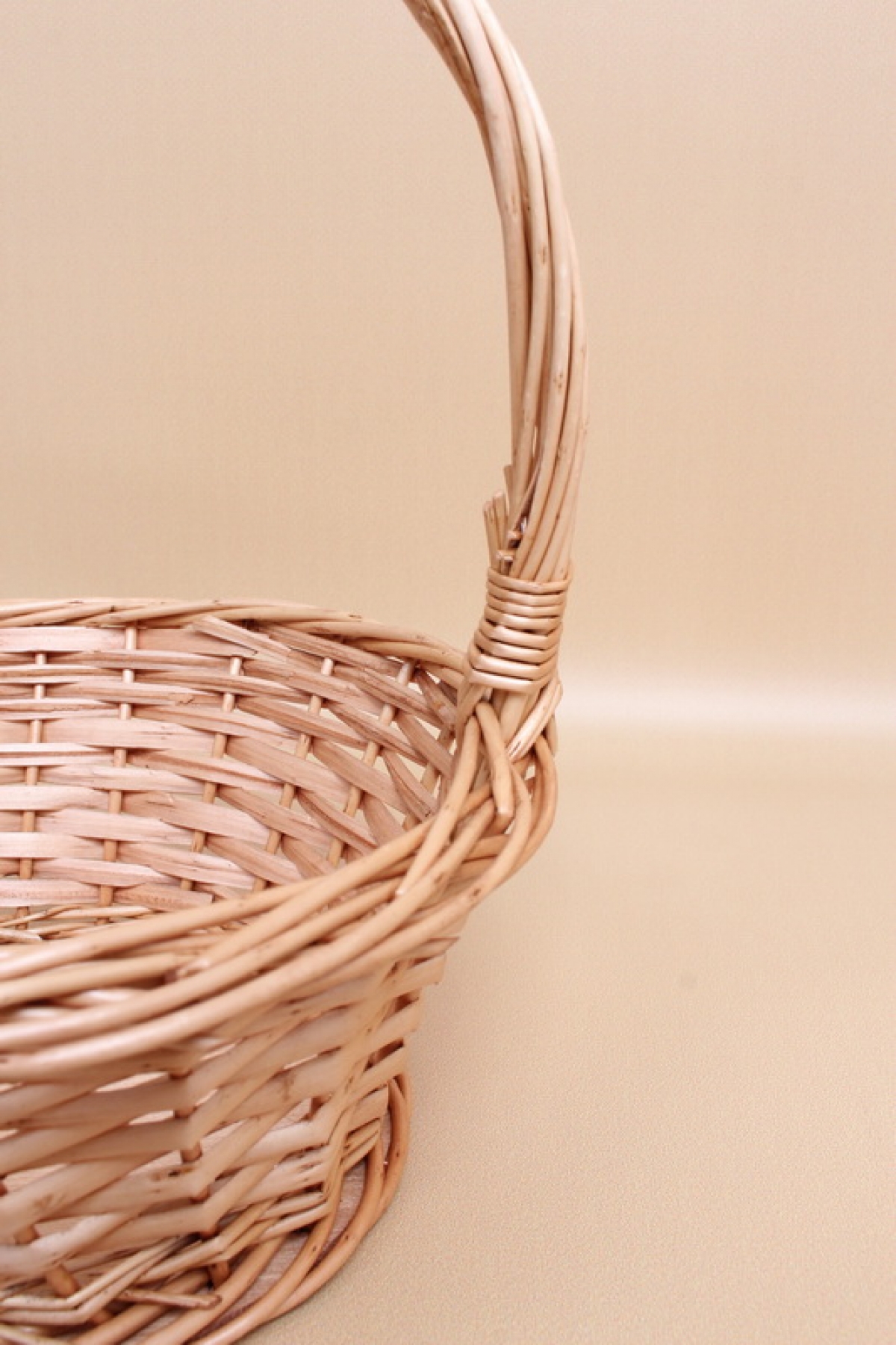 Корзина плетеная одиночная 1шт (ива),  27*27*13*33CM  медовый 1021М