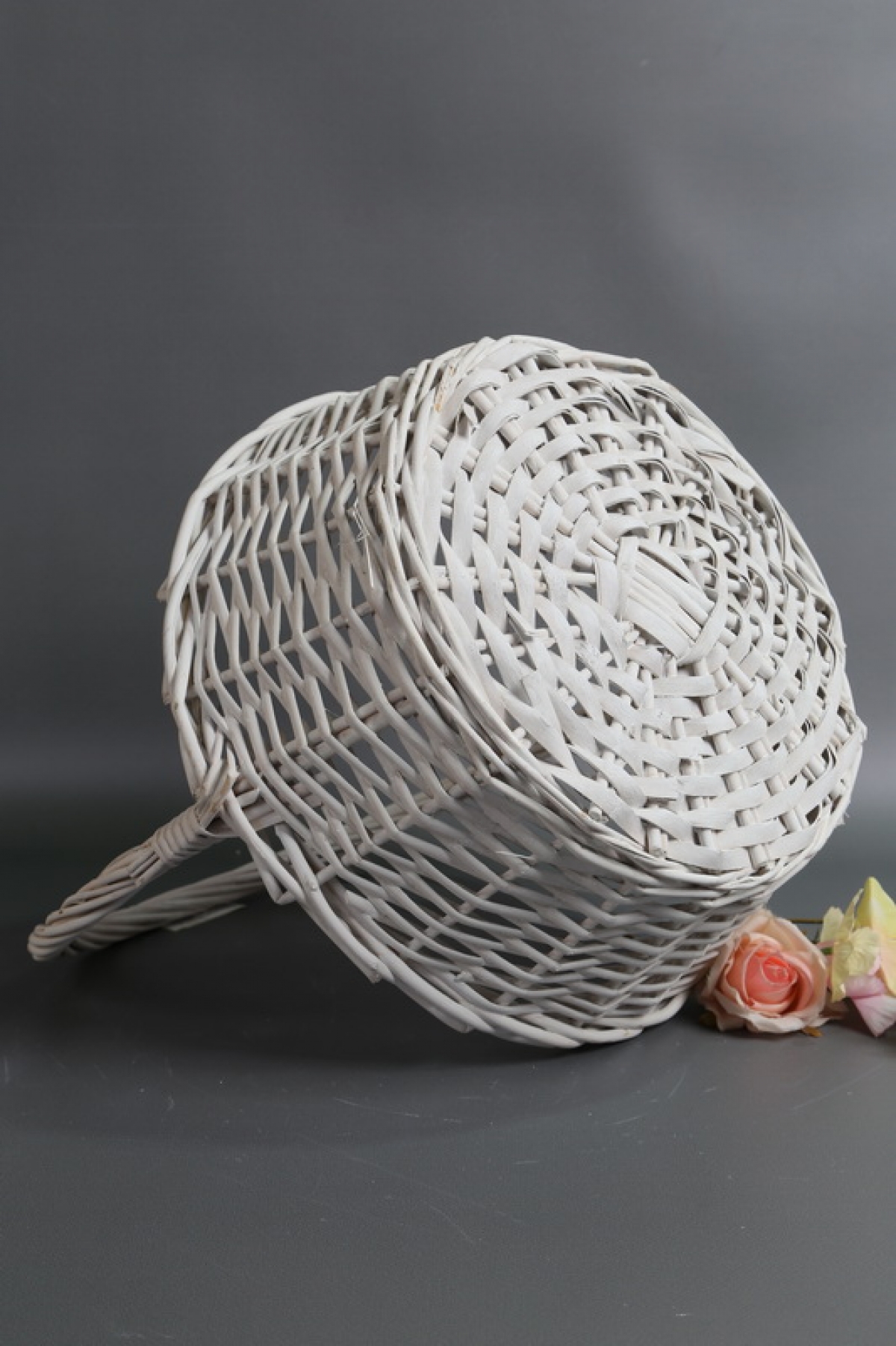 Корзина плетеная одиночная 1шт  (ива): D33 H15 BD27 HH36,  белый 7271М