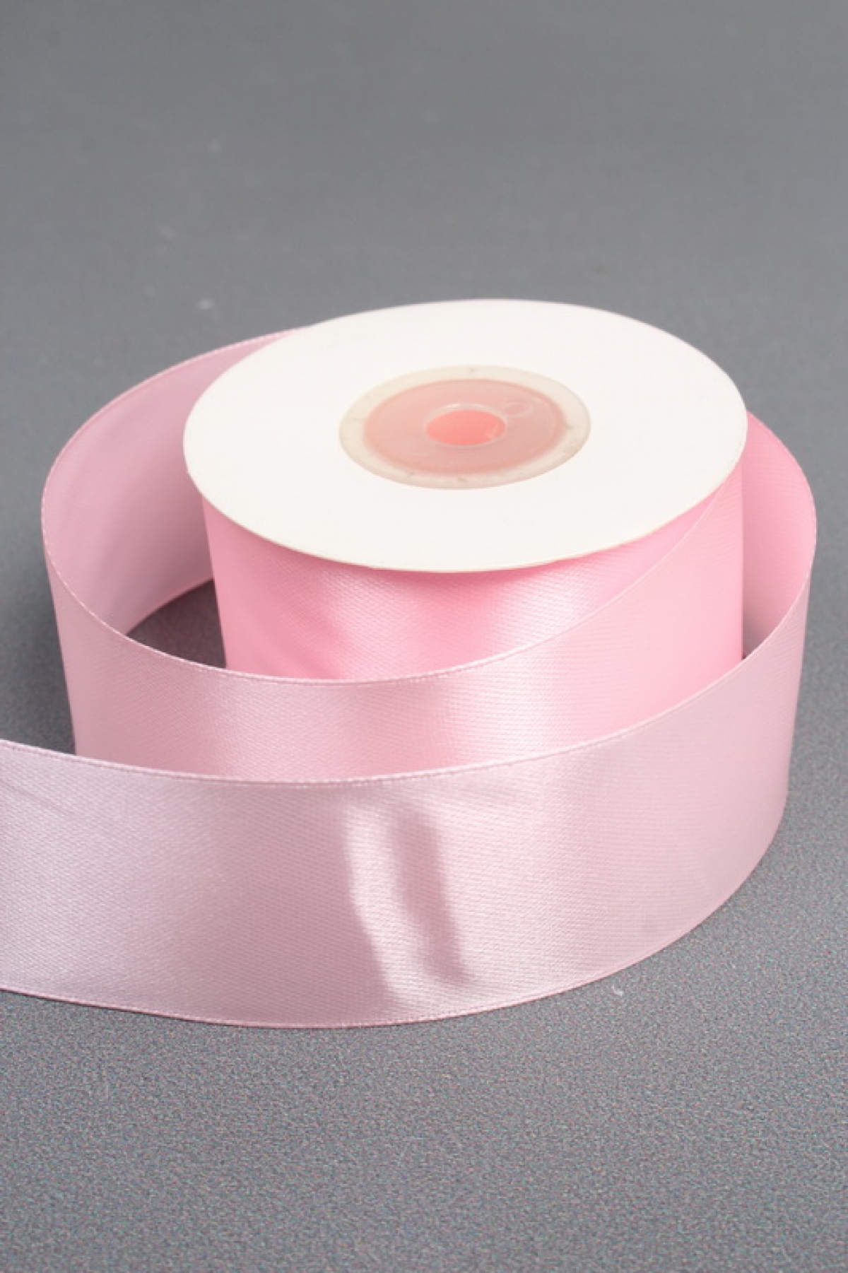 Лента атласная, на картонн.катушке, односторонняя, 38 мм х 25 ярд, пудрово-розов 1436М