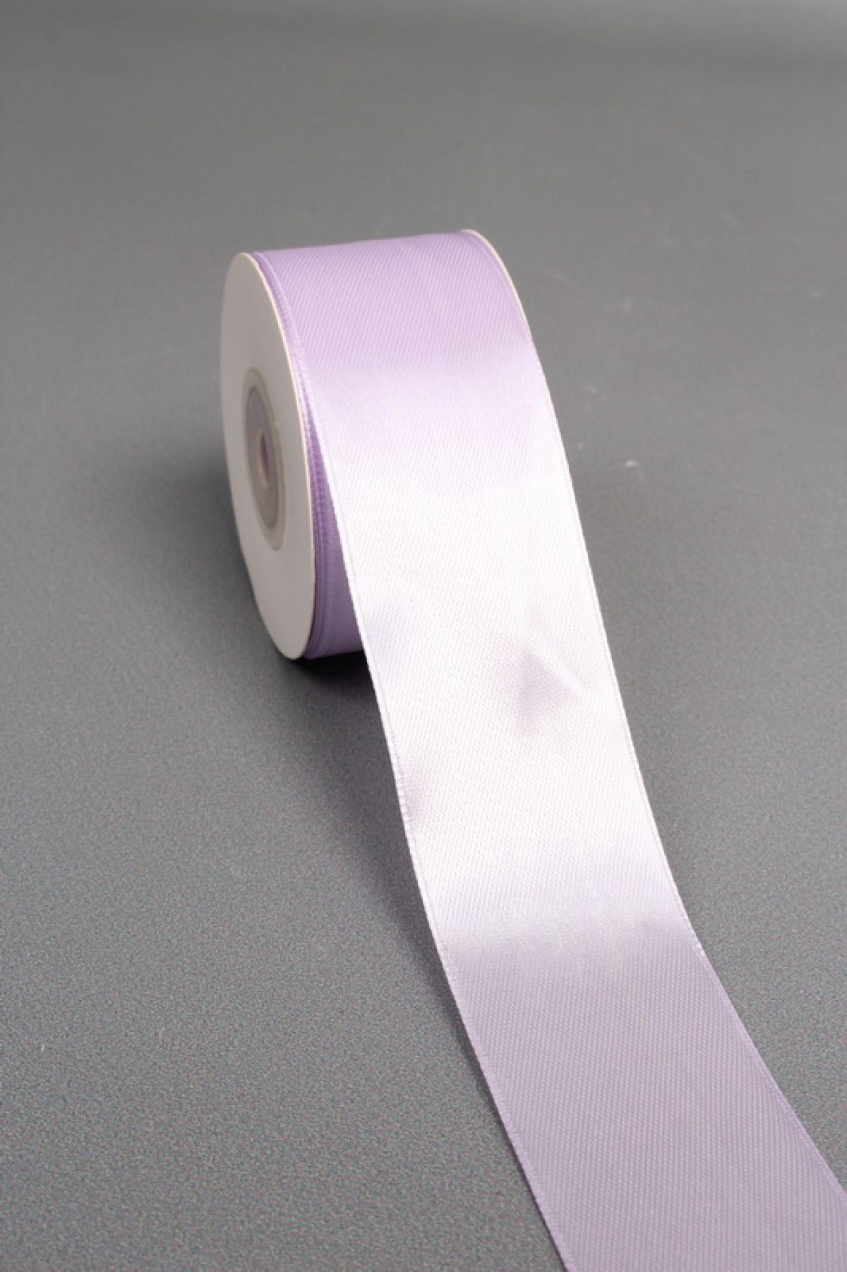 Лента атласная, на картонн.катушке, односторонняя, 38 мм х 25 ярд, светлая орхидея 1450М