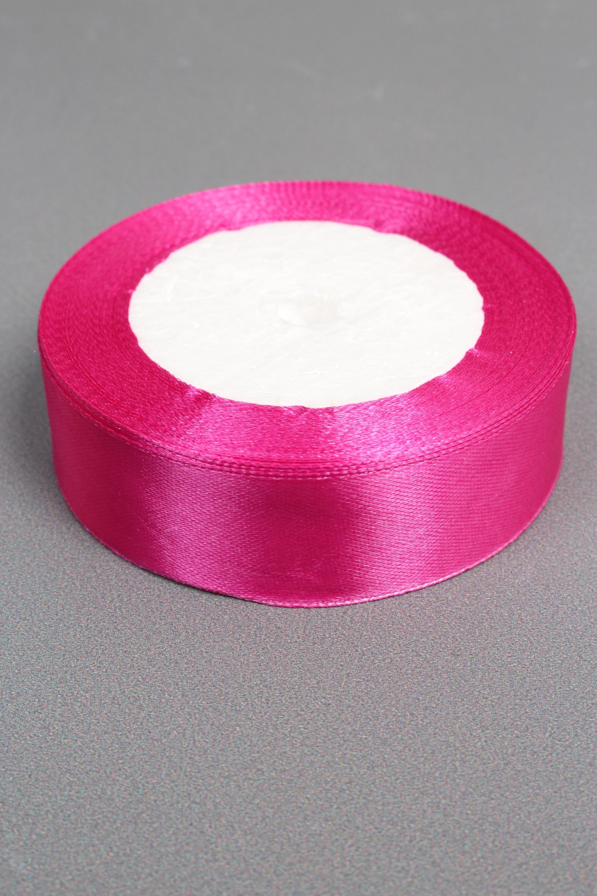 Лента атласная, на пене, односторонняя, 25 мм х 25 ярд, малиново-розовый 0750М