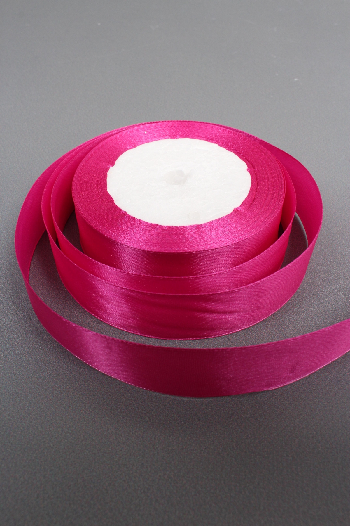 Лента атласная, на пене, односторонняя, 25 мм х 25 ярд, малиново-розовый 0750М