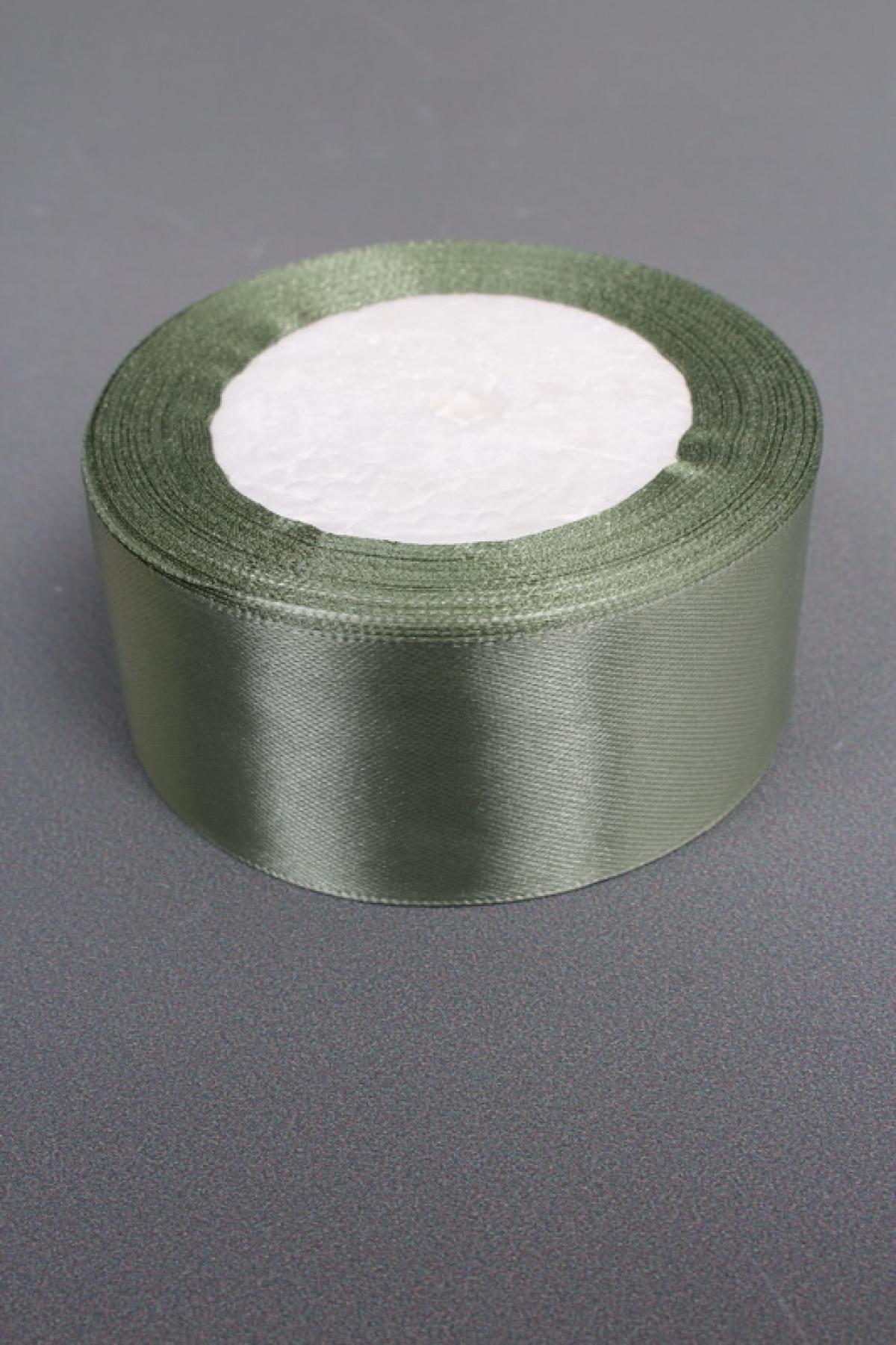 Лента атласная, на пене,  односторонняя, 38 мм х 25 ярд, светлая полынь 6699М