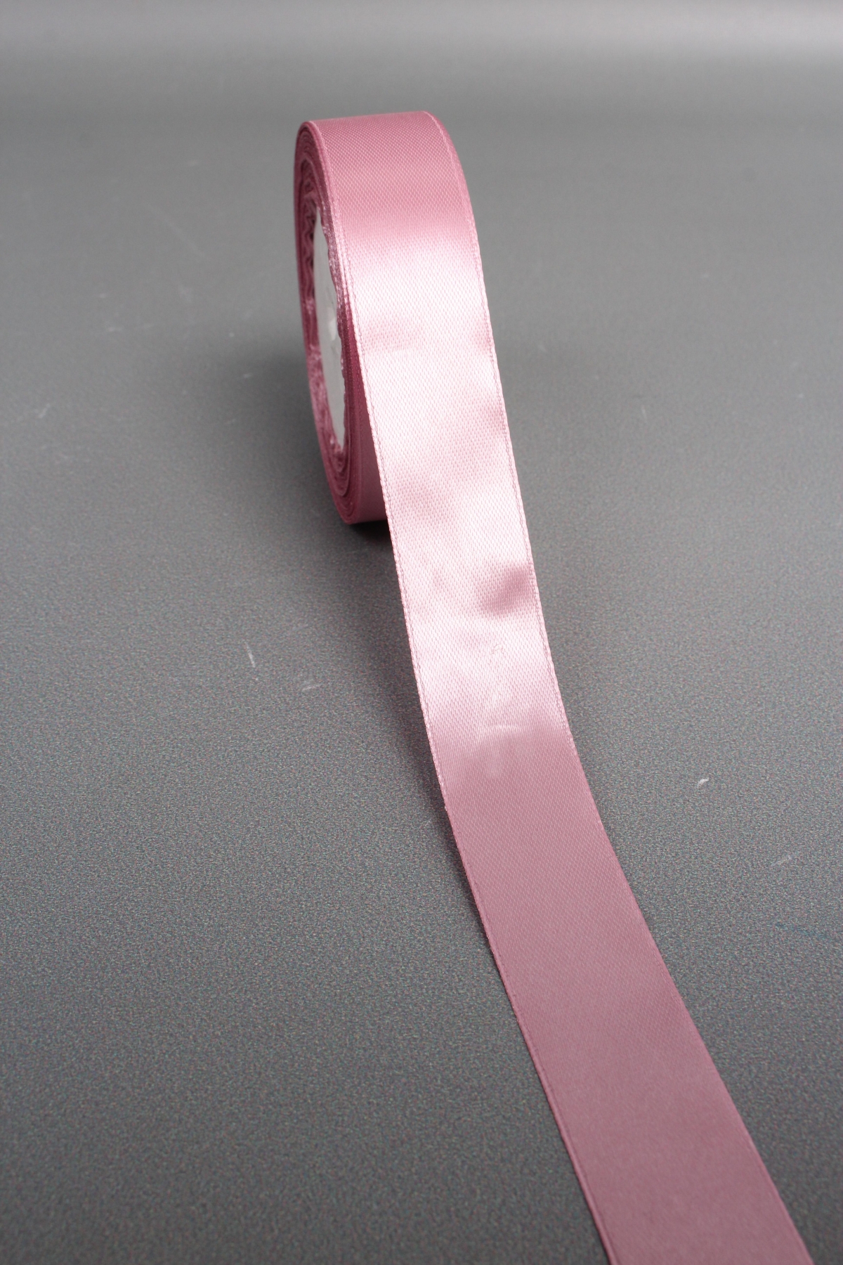 Лента атласная односторонняя, 25 мм х 25 ярд, дикая роза 0712М
