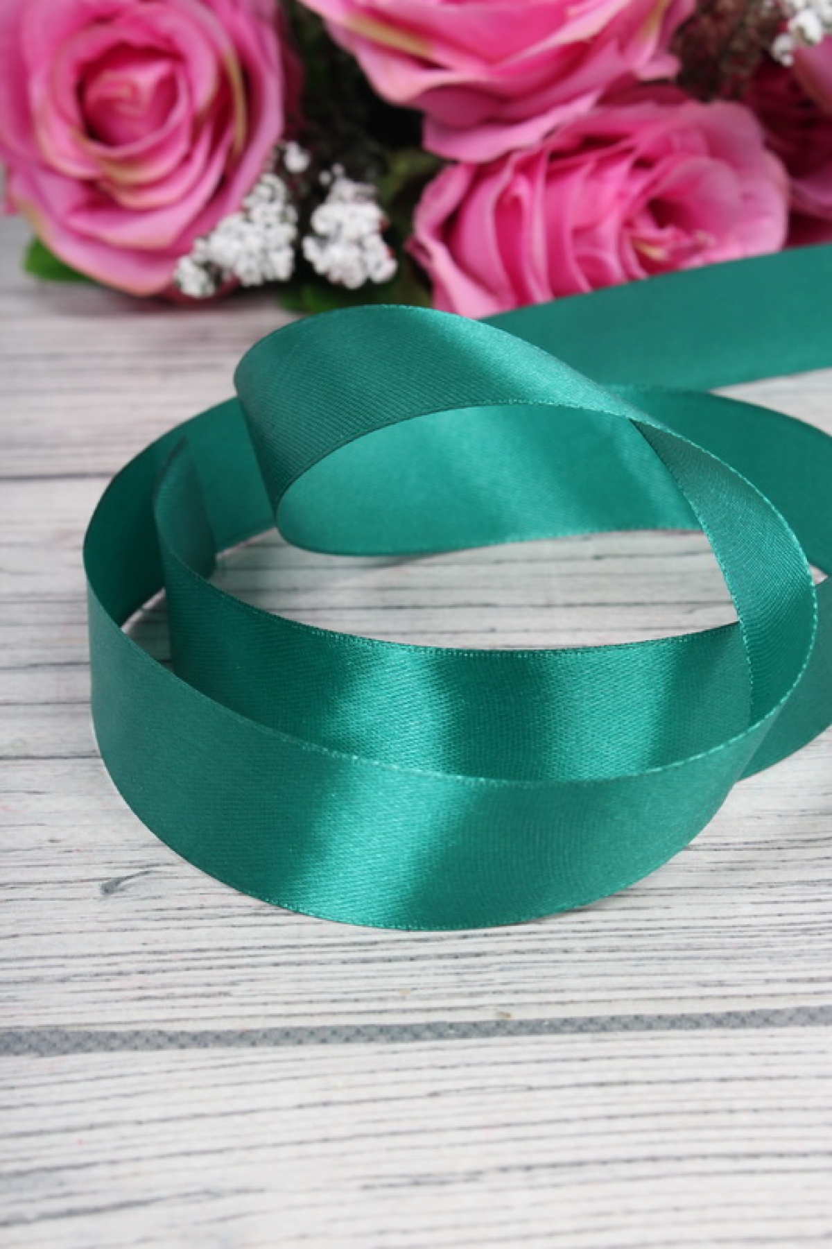 Лента атласная,25mmx25yard, цв.изумрудный 9896Л