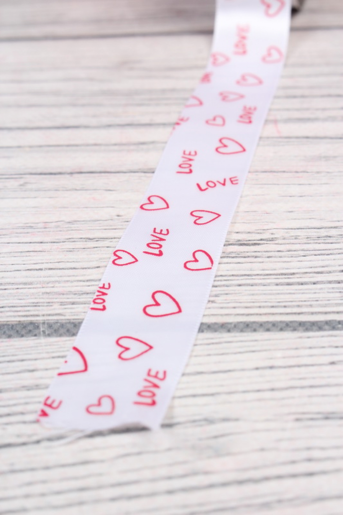 Лента декоративная "Love", полиэстер, 25 мм х 35 ярд., белый 3778М