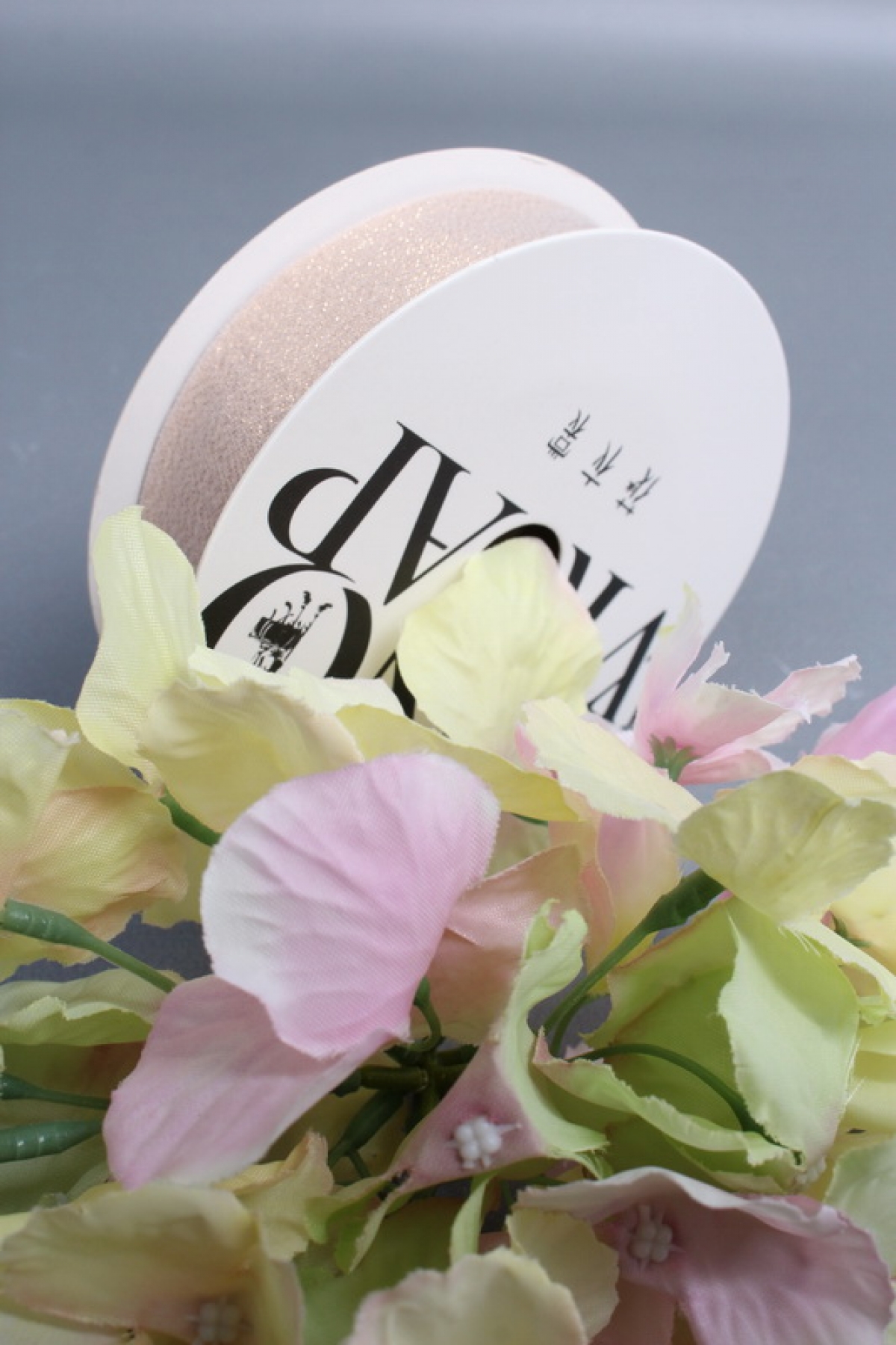 Лента декоративная Перламутровая, полиэстер, 25 мм х 13 ярд., персиковый 6947М