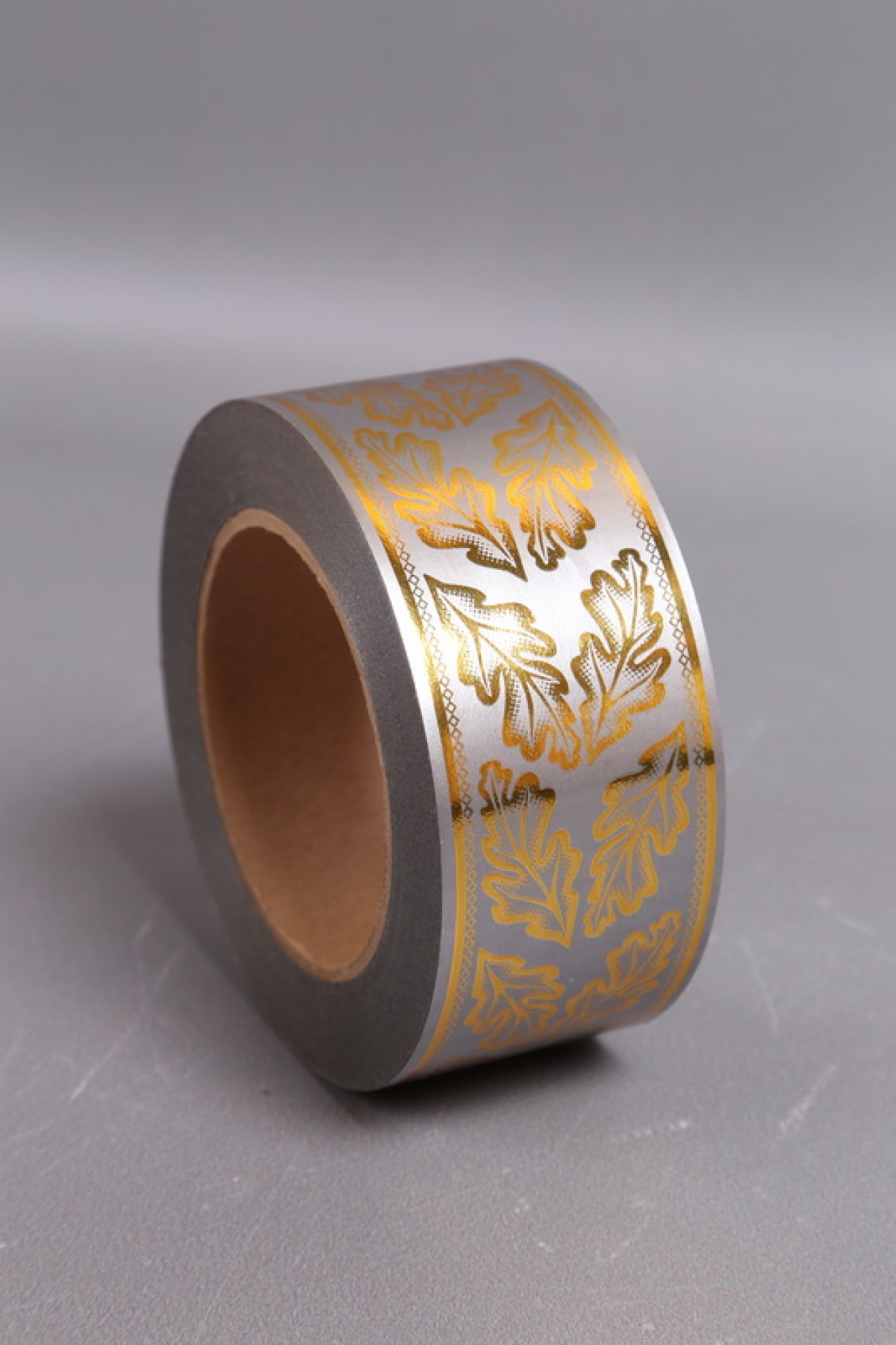 Лента с з/п ( 5см*50ярд) атласная Дубовый лист A593 СЕРЫЙ