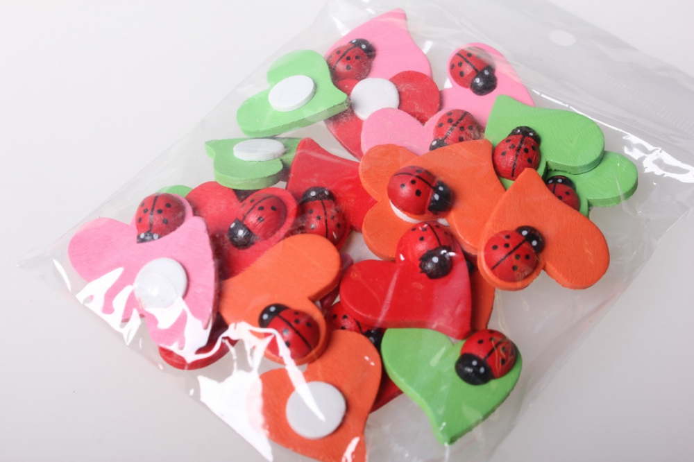 липучка сердечки с божьей коровкой микс (24шт. в уп.)
