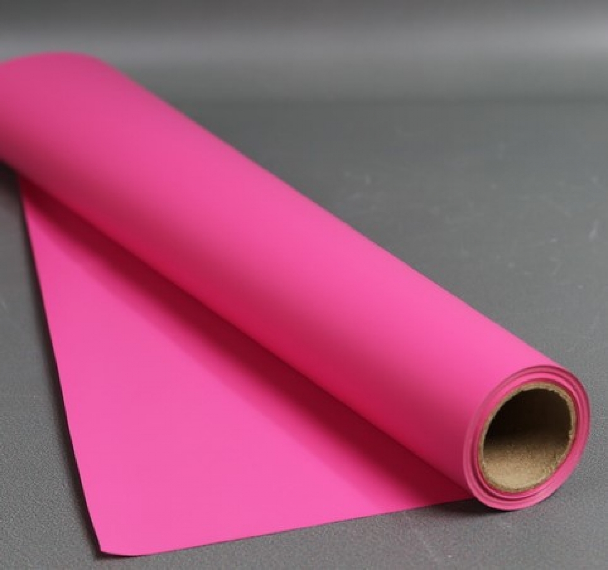 Матовая пленка "Фаворит" однотонная, 50 мкр, 50 см х 10 м, барби  1908М