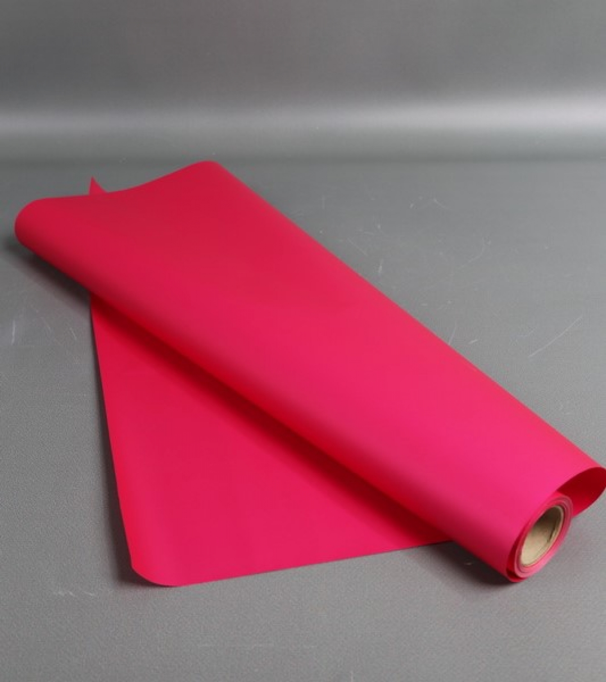 Матовая пленка "Фаворит" однотонная, 50 мкр, 50 см х 10 м, малиновый  8541М