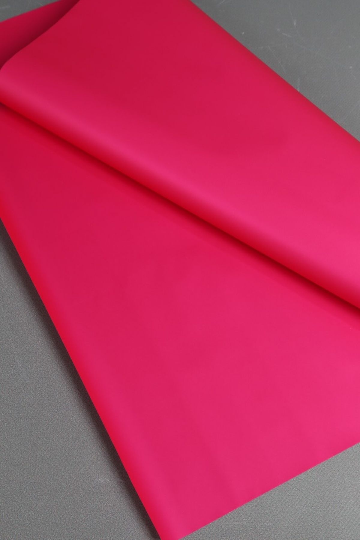 Матовая пленка "Фаворит" однотонная, 50 мкр, 50 см х 10 м, малиновый  8541М