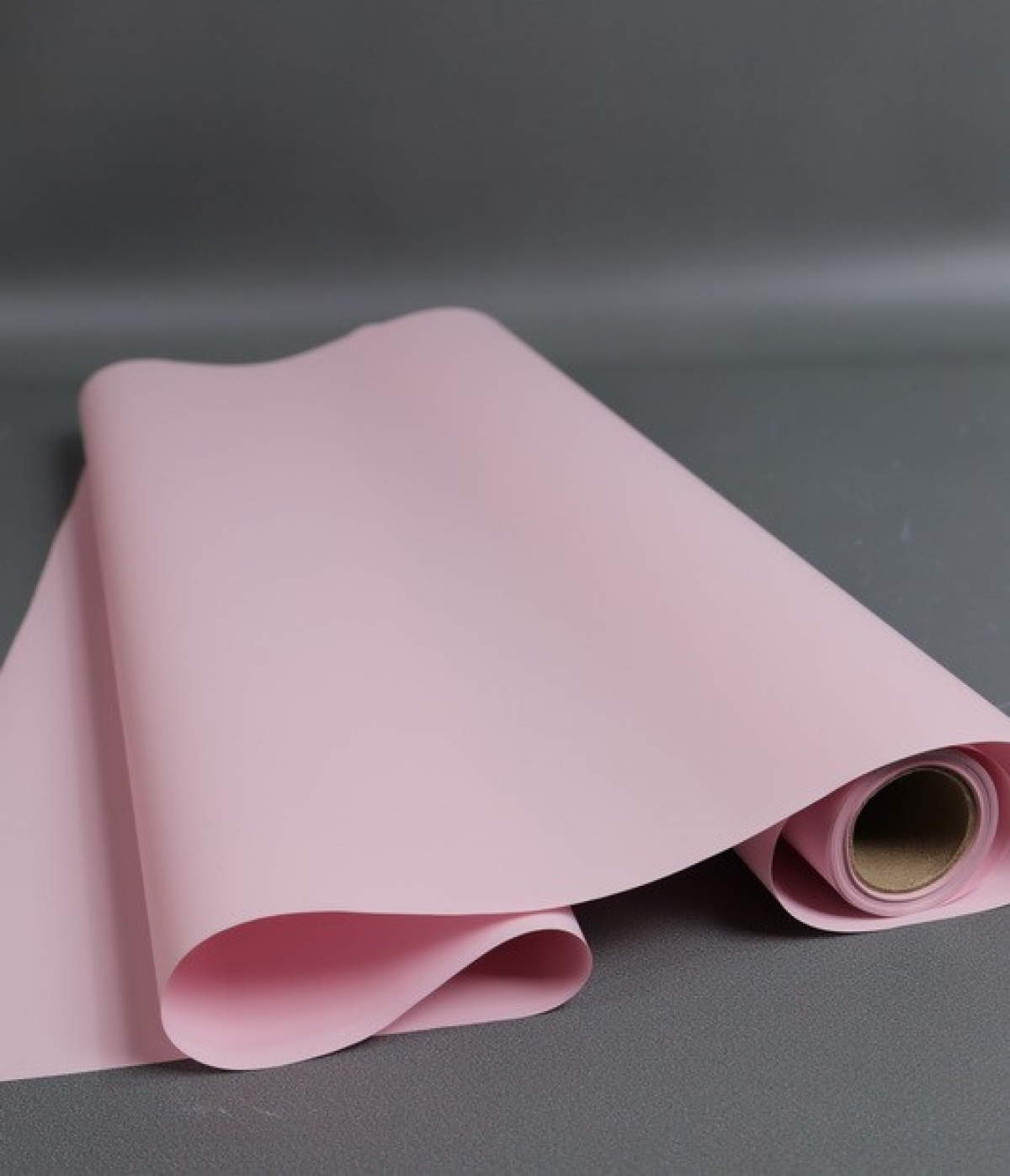 Матовая пленка "Фаворит" однотонная, 50 мкр, 50 см х 10 м, пастельно-розовый 3206М