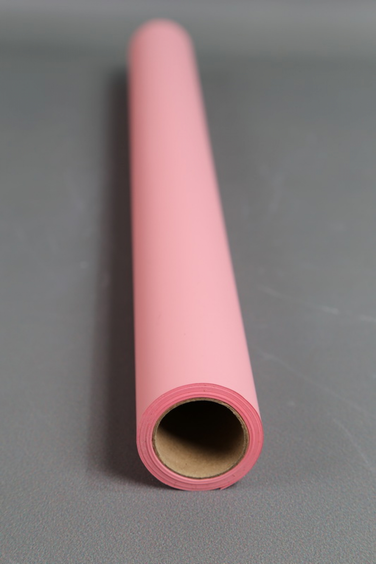 Матовая пленка "Фаворит" однотонная, 50 мкр, 50 см х 10 м, розовый фламинго  1319М