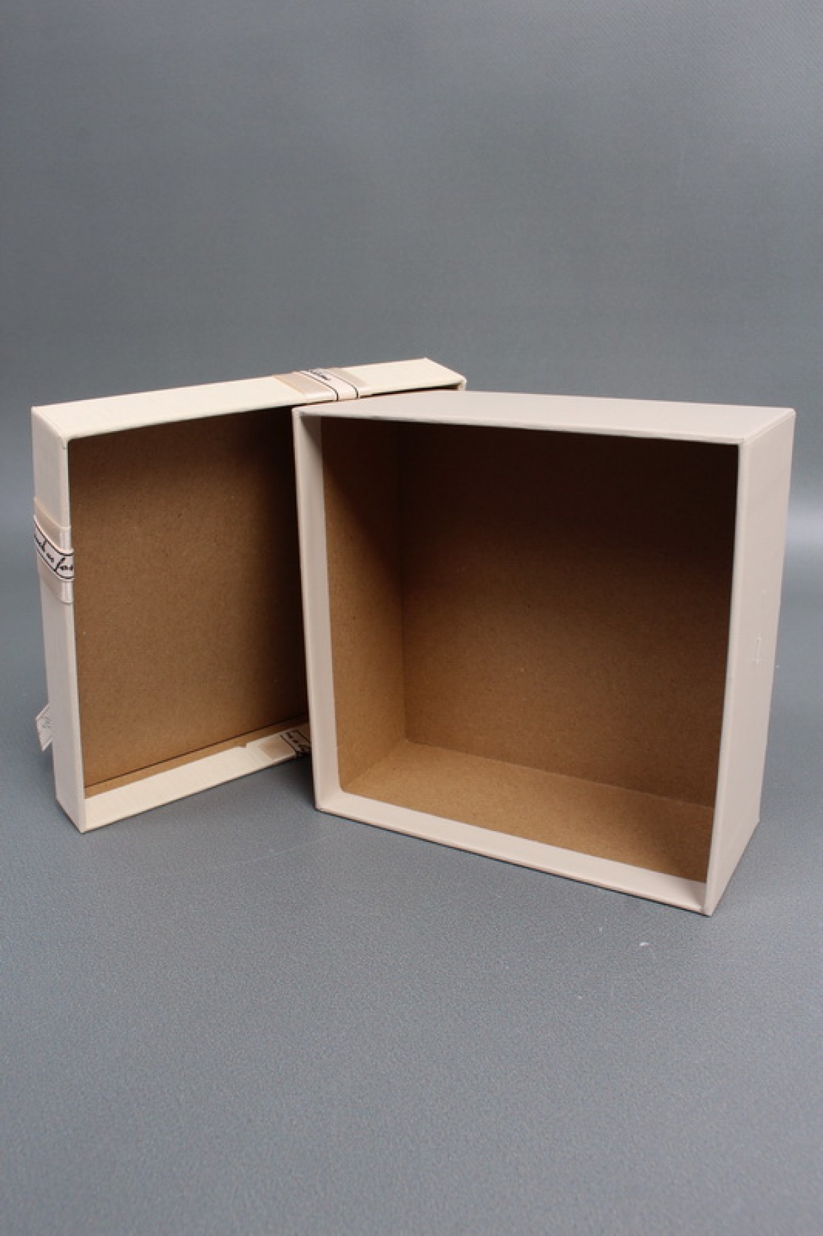 Набор коробок подарочных 19*19*9,5, 17*17*8, 15*15*6,5, 3 шт., кремовый  6419М