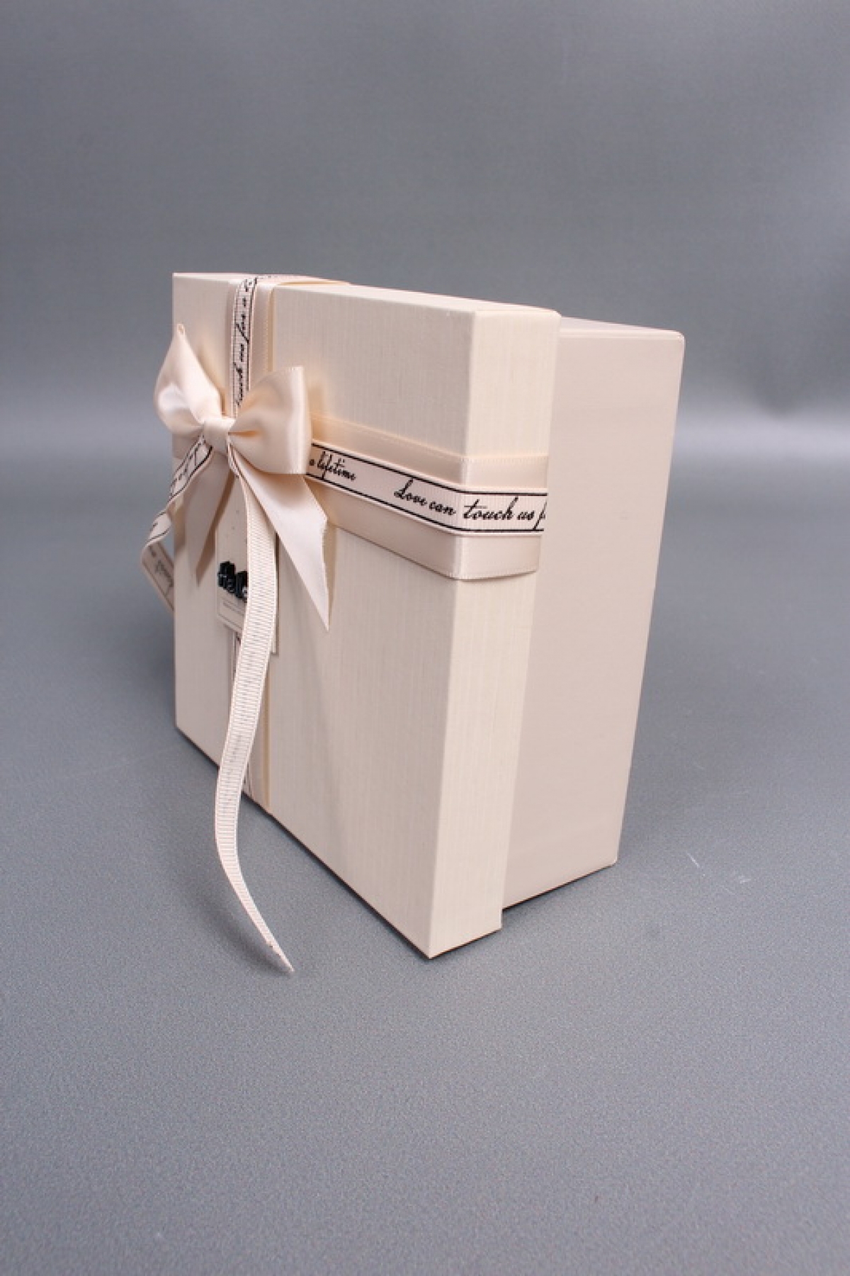 Набор коробок подарочных 19*19*9,5, 17*17*8, 15*15*6,5, 3 шт., кремовый  6419М