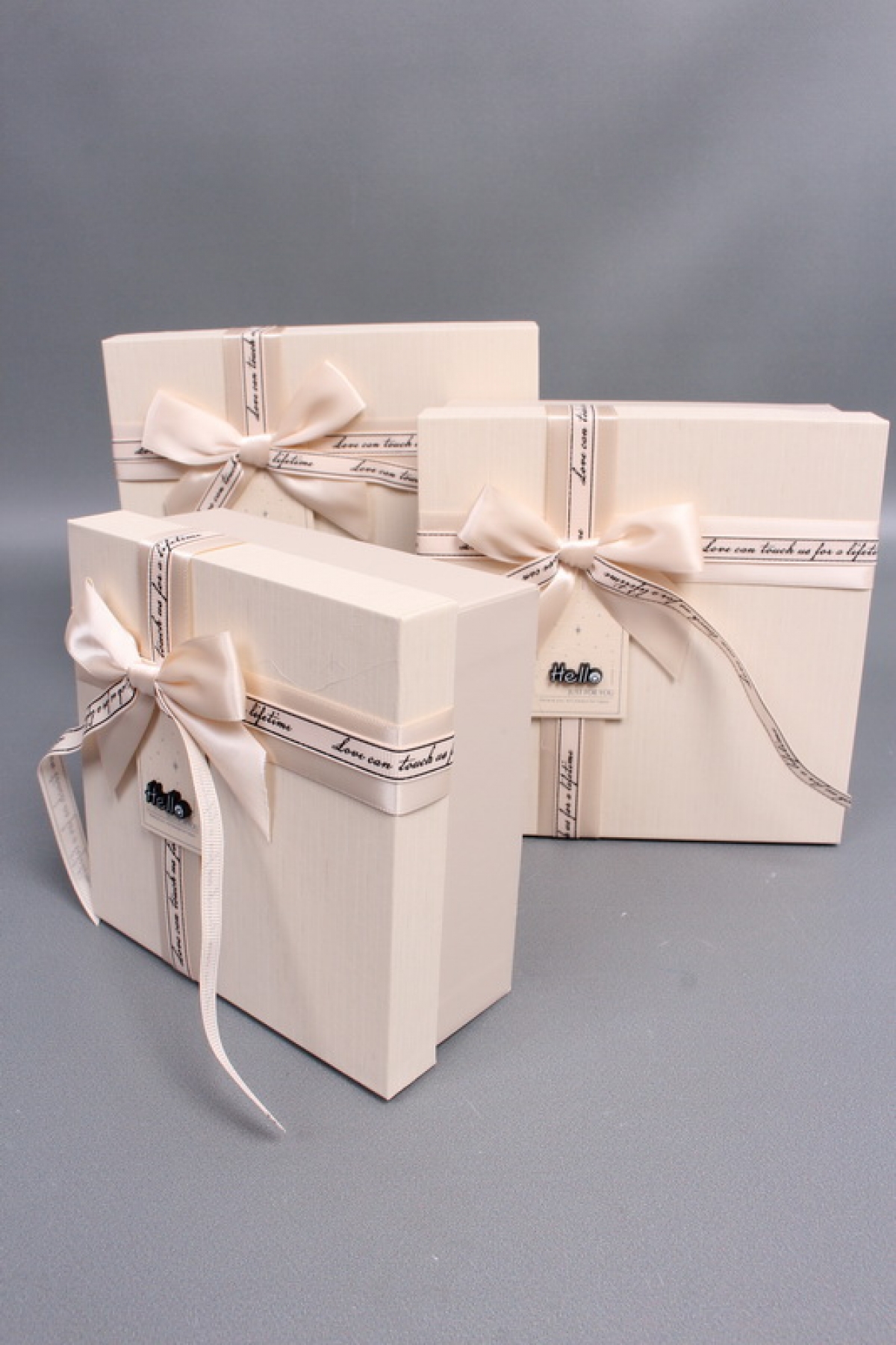 Набор коробок подарочных 19*19*9,5, 17*17*8, 15*15*6,5, 3 шт., кремовый  6419М