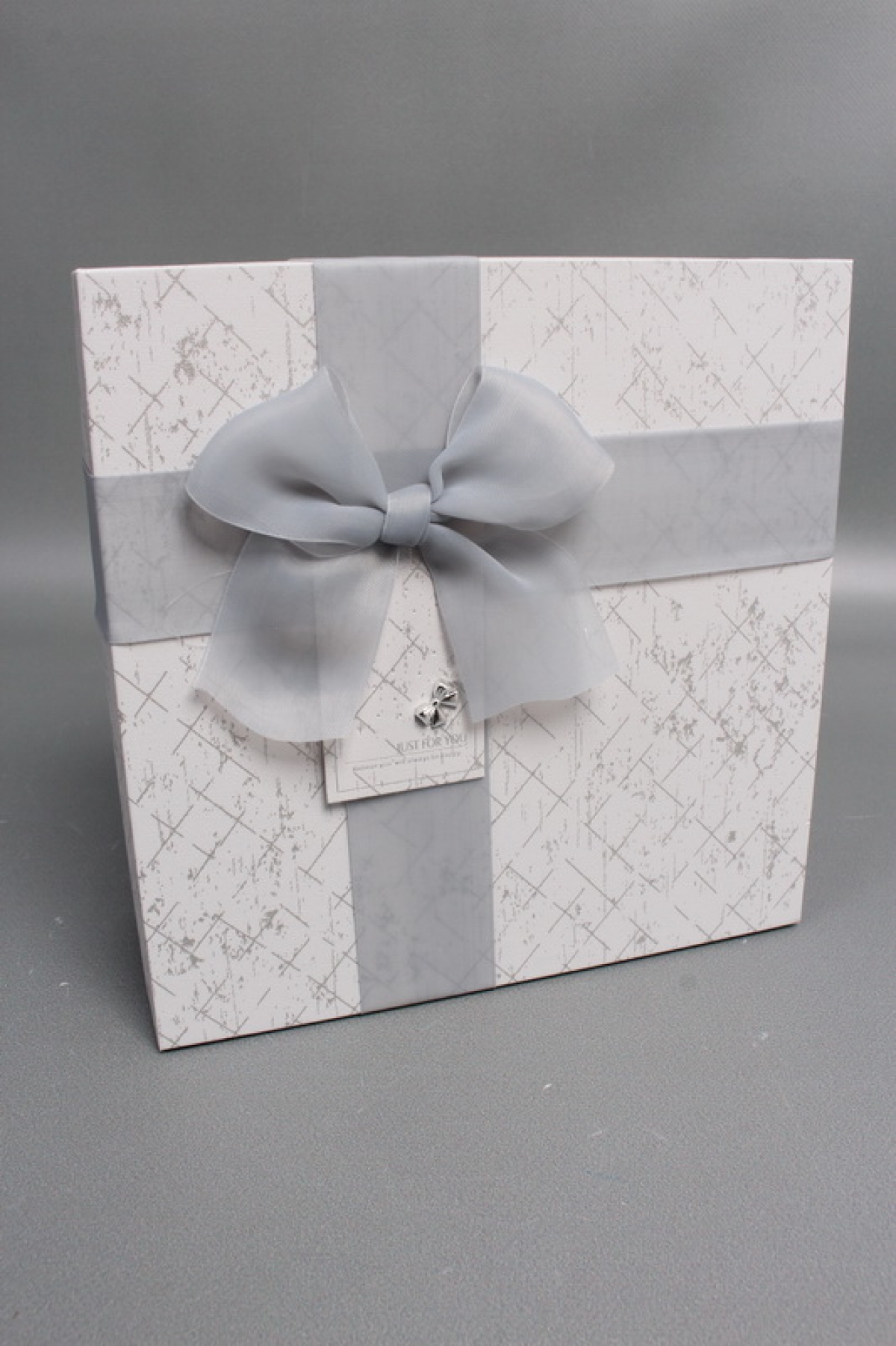 Набор коробок подарочных из 3шт - 27*27*11,5, 24*24*10, 20,5*20,5*8 см., св. голубой 7867М