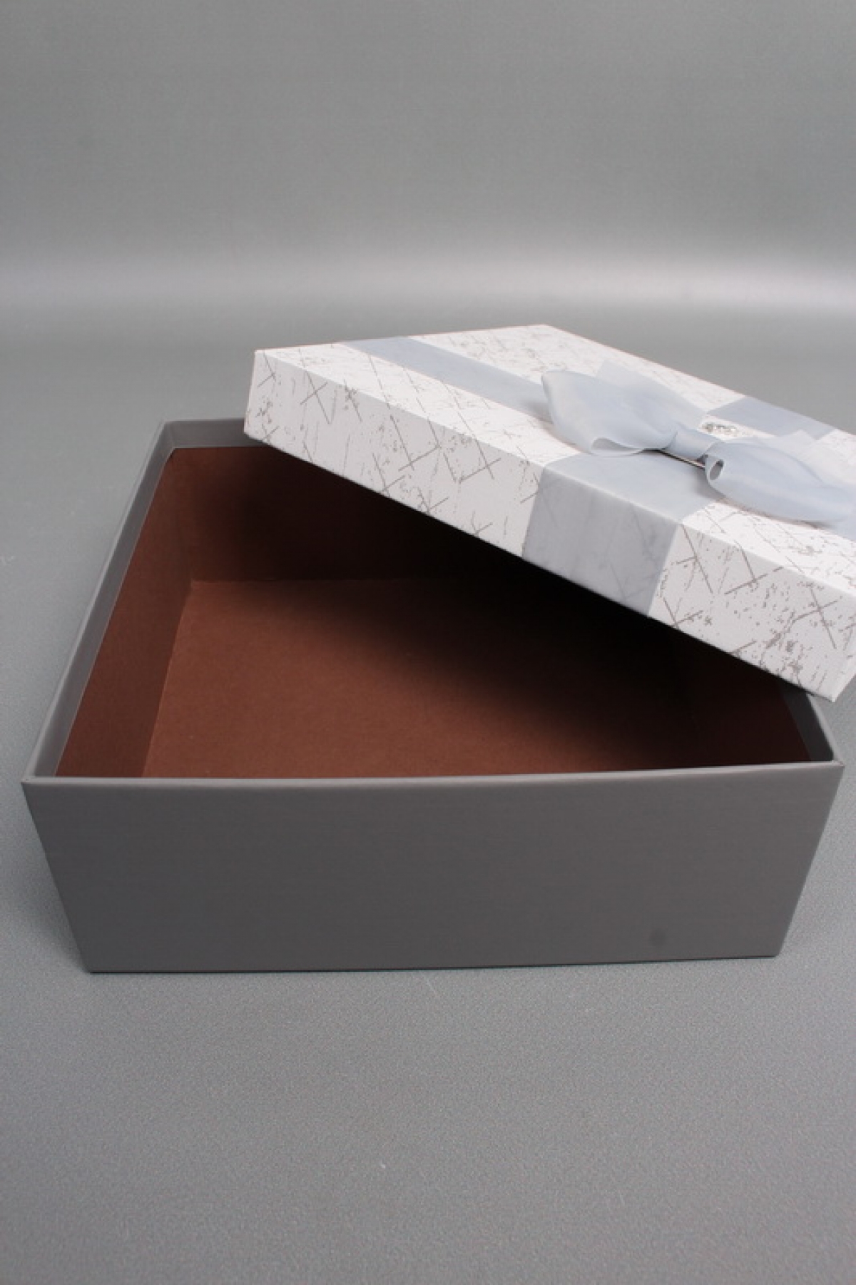 Набор коробок подарочных из 3шт - 27*27*11,5, 24*24*10, 20,5*20,5*8 см., св. голубой 7867М