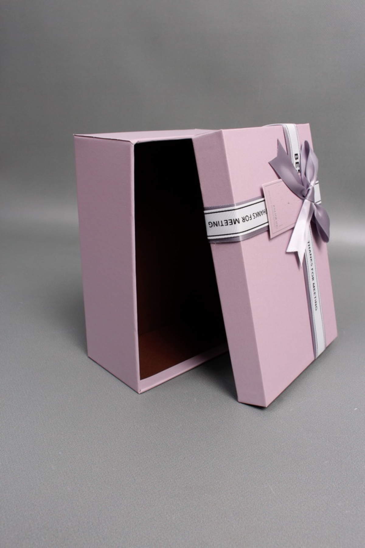 Набор коробок подарочных из 3шт - 22,5*16*9,5, 20*14*8, 17,5*12,5*6,5 см св. сиреневый 7584М