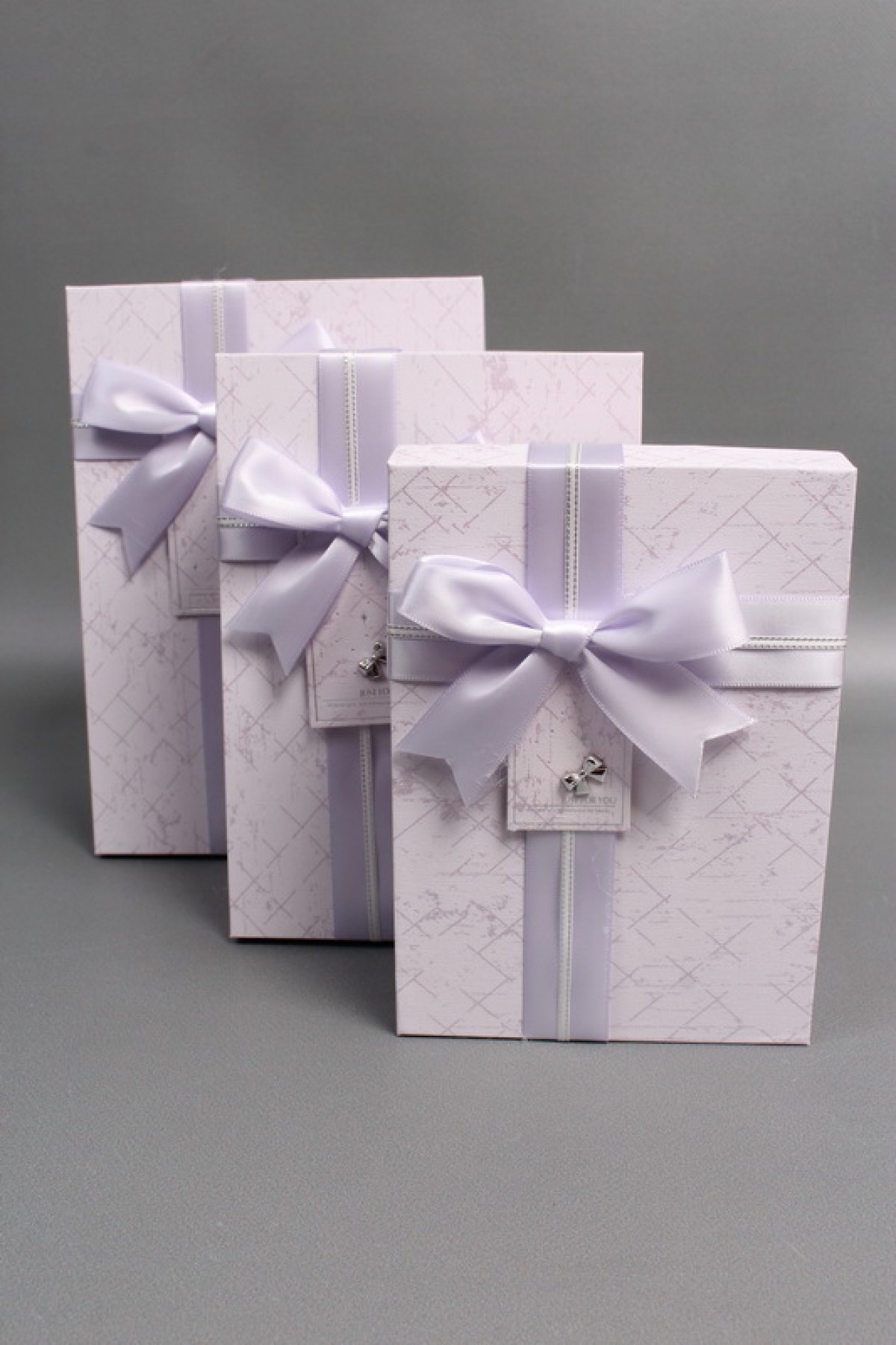 Набор коробок подарочных из 3шт - 22,5*16*9,5, 20*14*8, 17,5*12,5*6,5 см., св.сиренев. 7614М