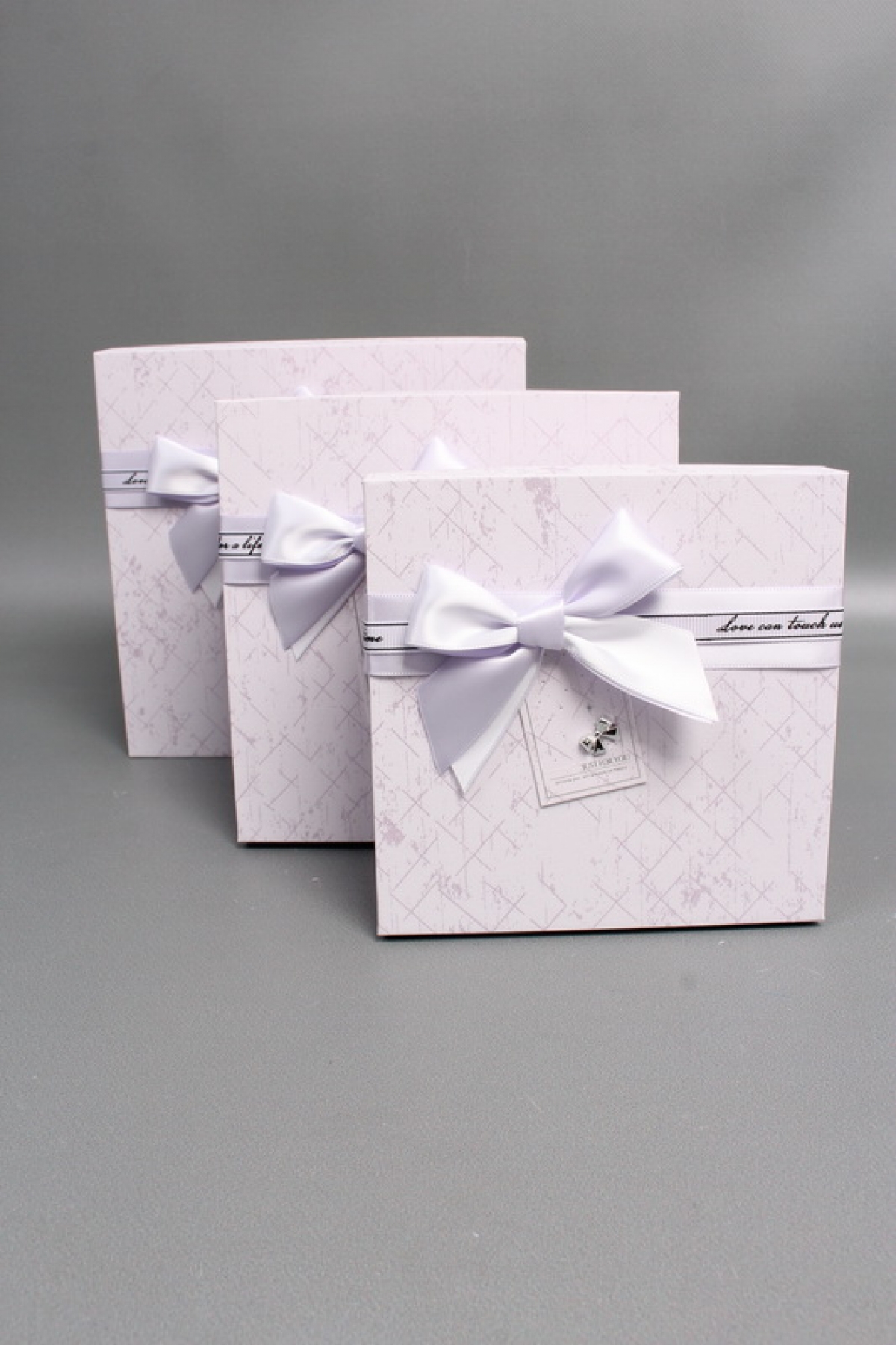 Набор коробок подарочных из 3шт - 19*19*9,5, 17*17*8, 15*15*6,5 см, св.сиреневый 7843М