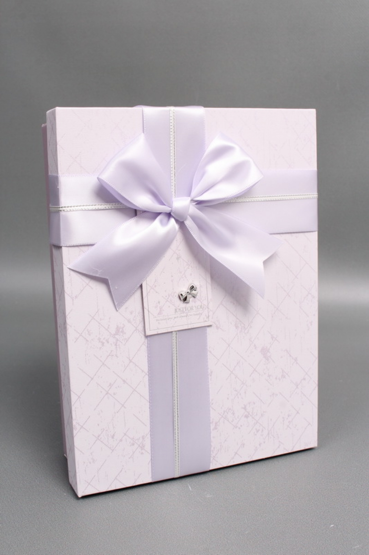 Набор коробок подарочных из 3шт - 29*21*9,5, 26*19*8, 23*17*6,5 см, св.сиреневый 7751М