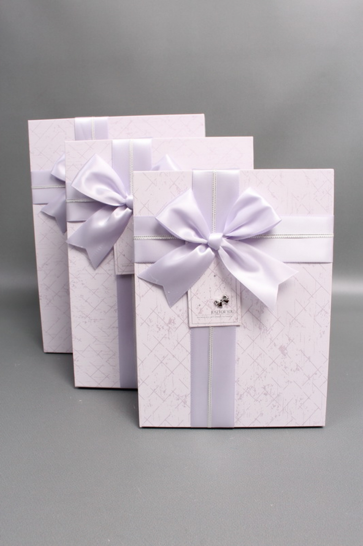 Набор коробок подарочных из 3шт - 29*21*9,5, 26*19*8, 23*17*6,5 см, св.сиреневый 7751М