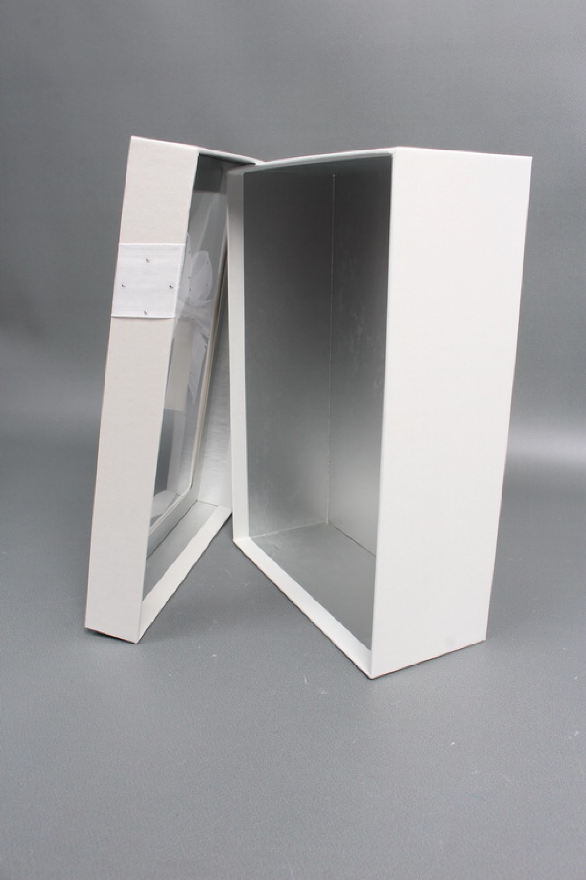 Набор коробок подарочных с бантиком из 3шт -  33,5*25*11,5, 29*21*9, 24,5*17*6,5, светло-серый 6358М