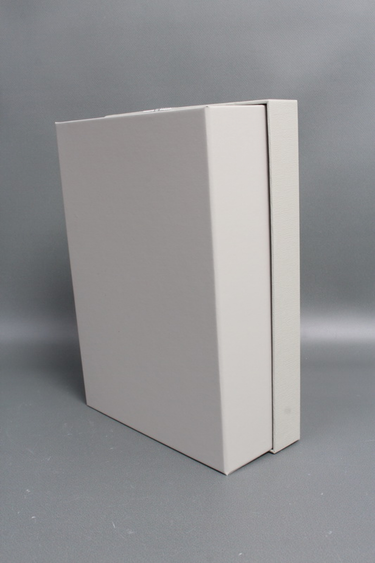 Набор коробок подарочных с бантиком из 3шт -  33,5*25*11,5, 29*21*9, 24,5*17*6,5,  св.серый 6334М