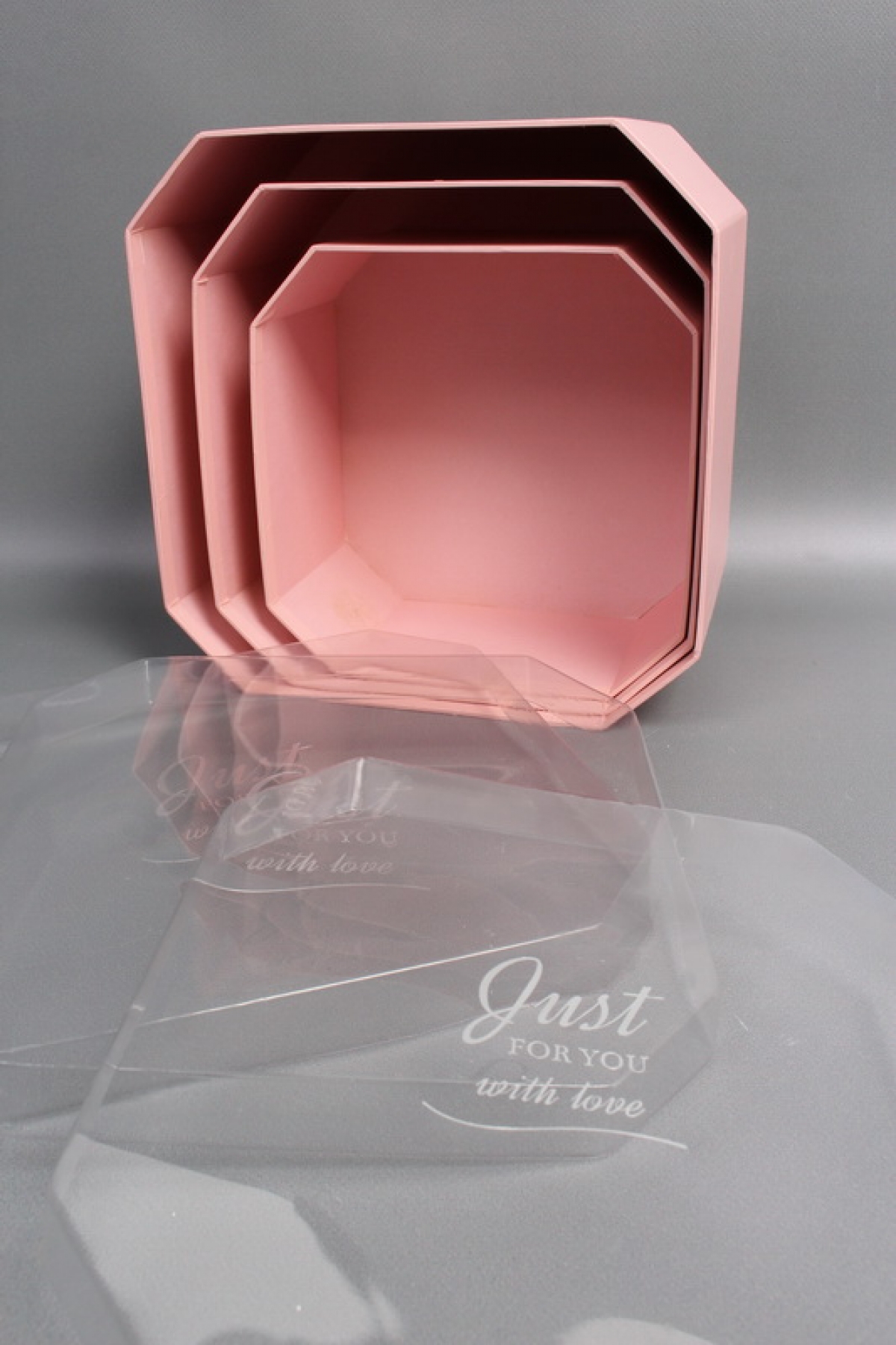 Набор коробок, с прозр. крышкой, 3 шт., 24,5x24,5x13,5 см/ 22x22x12 см/19x19x10,5 см, св.розовый2460