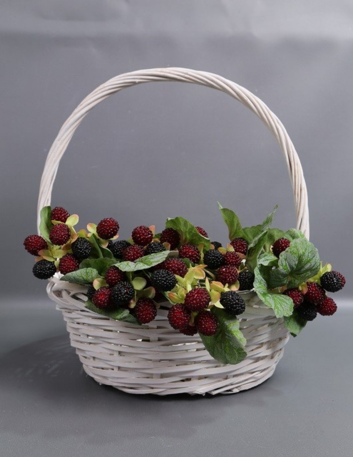 Набор корзин плетеных из 3(ива): D44xH16xHH46 BD33, D38xH14xHH38 BD29, D31xH12xHHH34 BD24  бел 6231