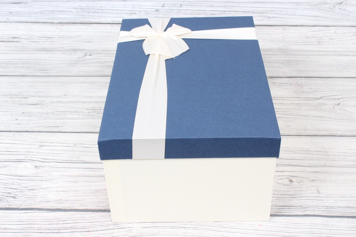 Набор подарочные коробок из 3 шт - Прямоугольник высокий сине/белый 32*21*15см В359