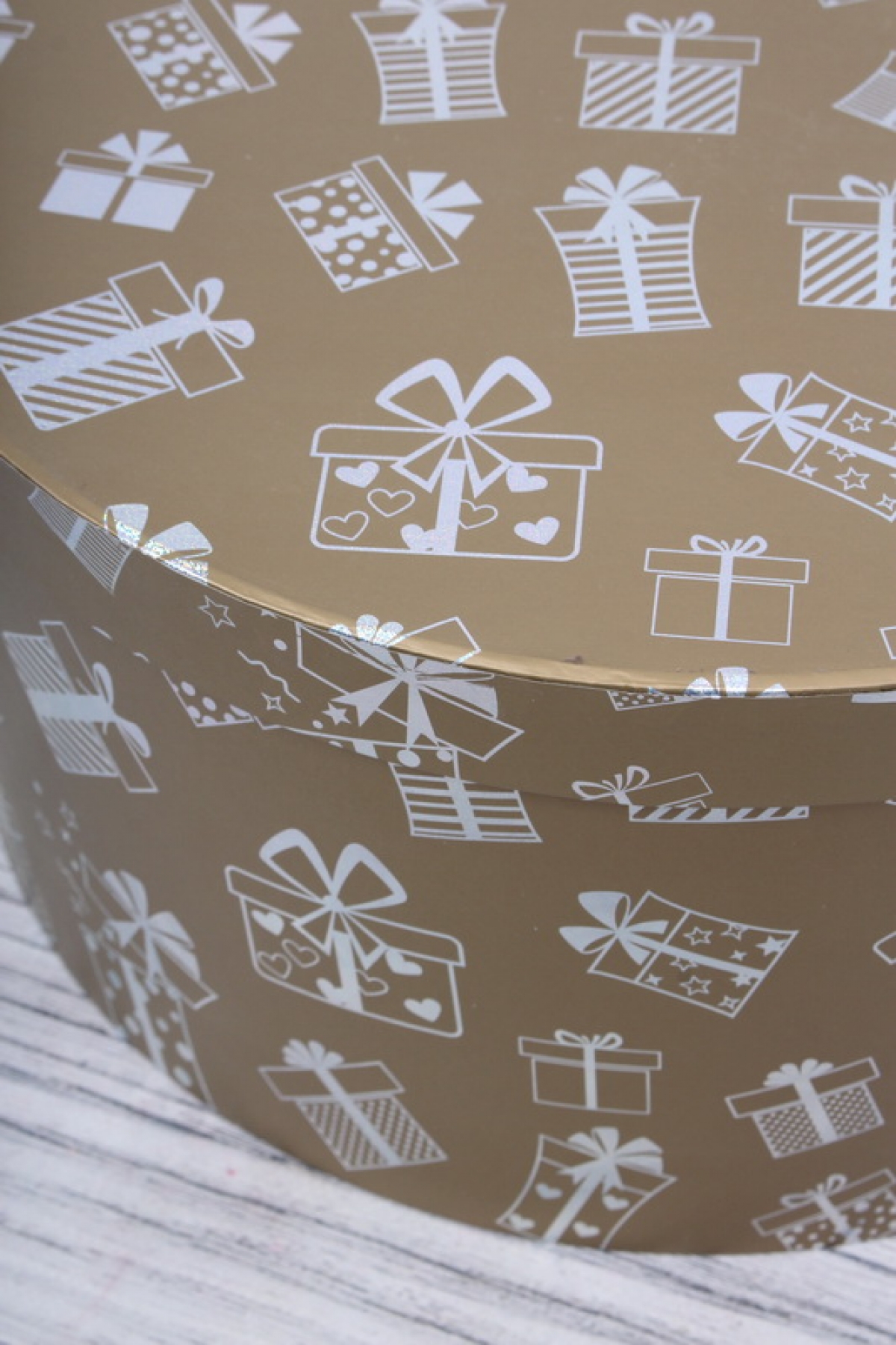 Набор подарочные коробок из 10шт -  Круг НГ Подарки голография на золоте 35*35*17см N930