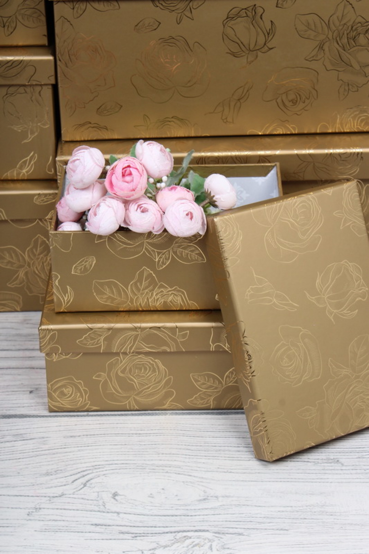 Набор подарочные коробок из 10шт -  Прямоугольник Золотые Розы на золоте 37*28*16см   К914