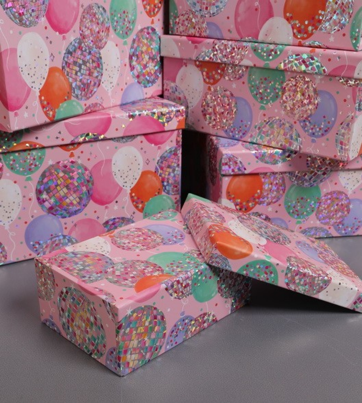 Набор подарочных коробок из 10 шт - Прямоугольник Воздушные шары голография 37*29*16 см К114