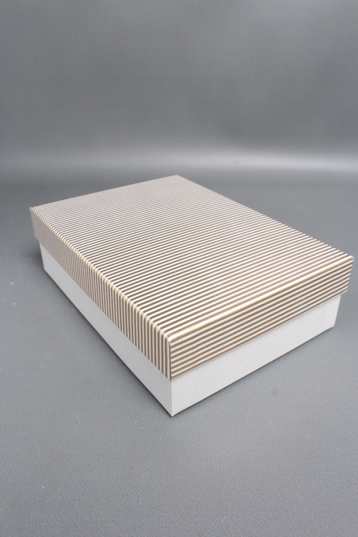 Набор подарочных коробок из 10шт - Прямоугольник белый  36*26*10  В1144