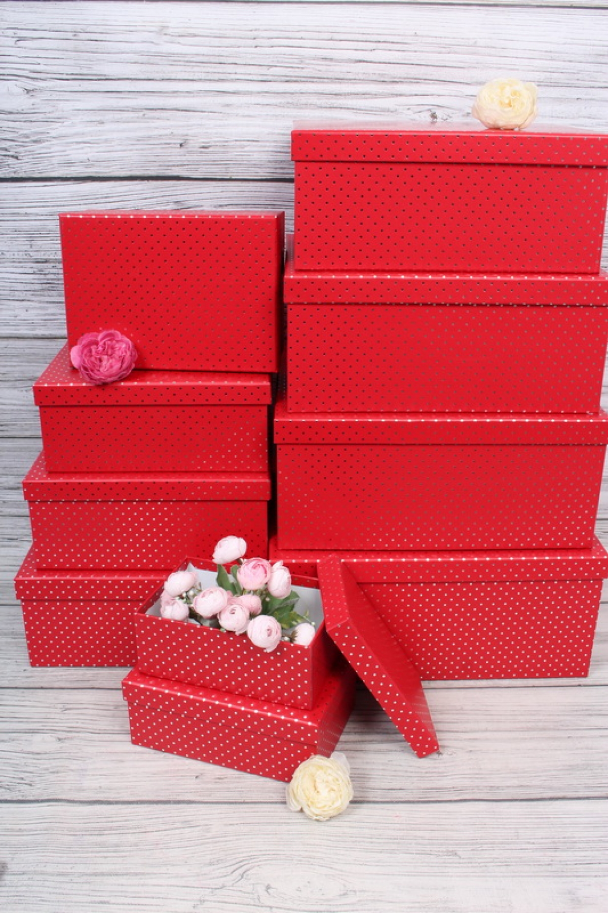 Набор подарочных коробок из 10шт - Прямоугольник Горошек на красном 38*29*16см К850