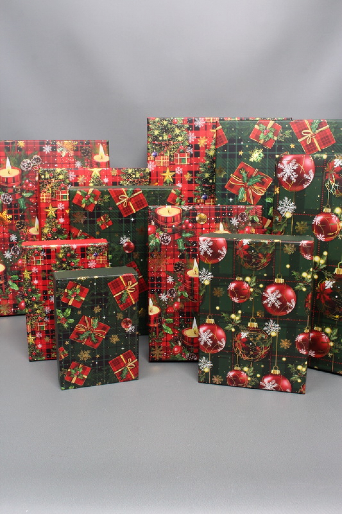 Набор подарочных коробок из 10шт - Прямоугольник НГ Ёлка шотландка 37*27*11  N2513