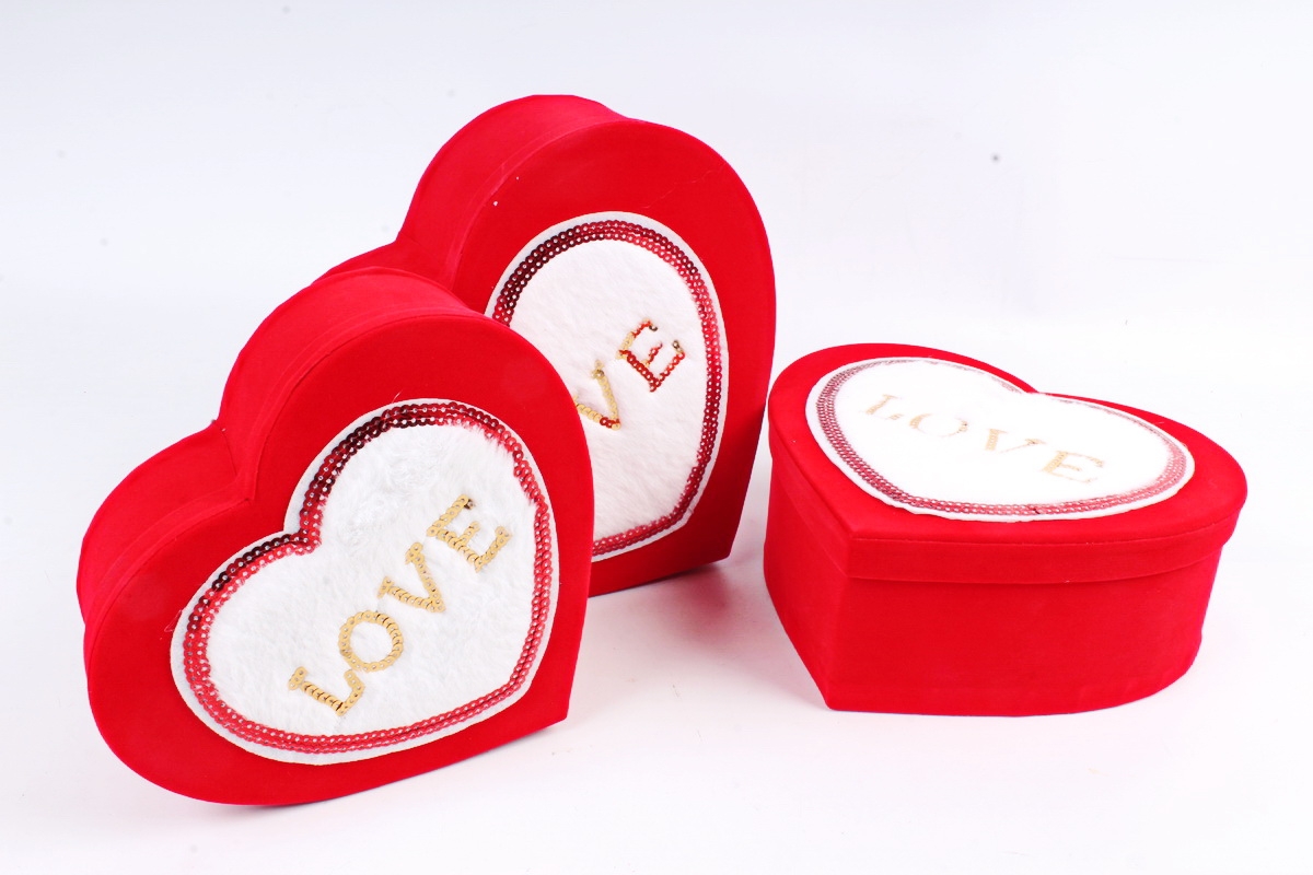 Набор подарочных коробок из 3шт - Сердце бархат LOVE красное  В418